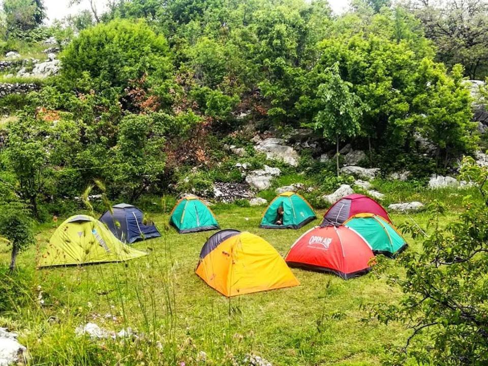 Camp Oaza,Lipa Hotel Цетине Екстериор снимка