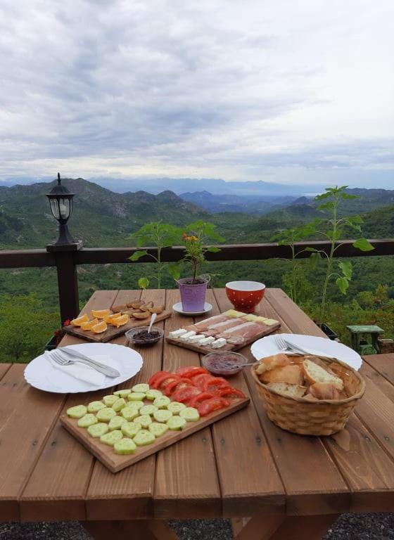 Camp Oaza,Lipa Hotel Цетине Екстериор снимка