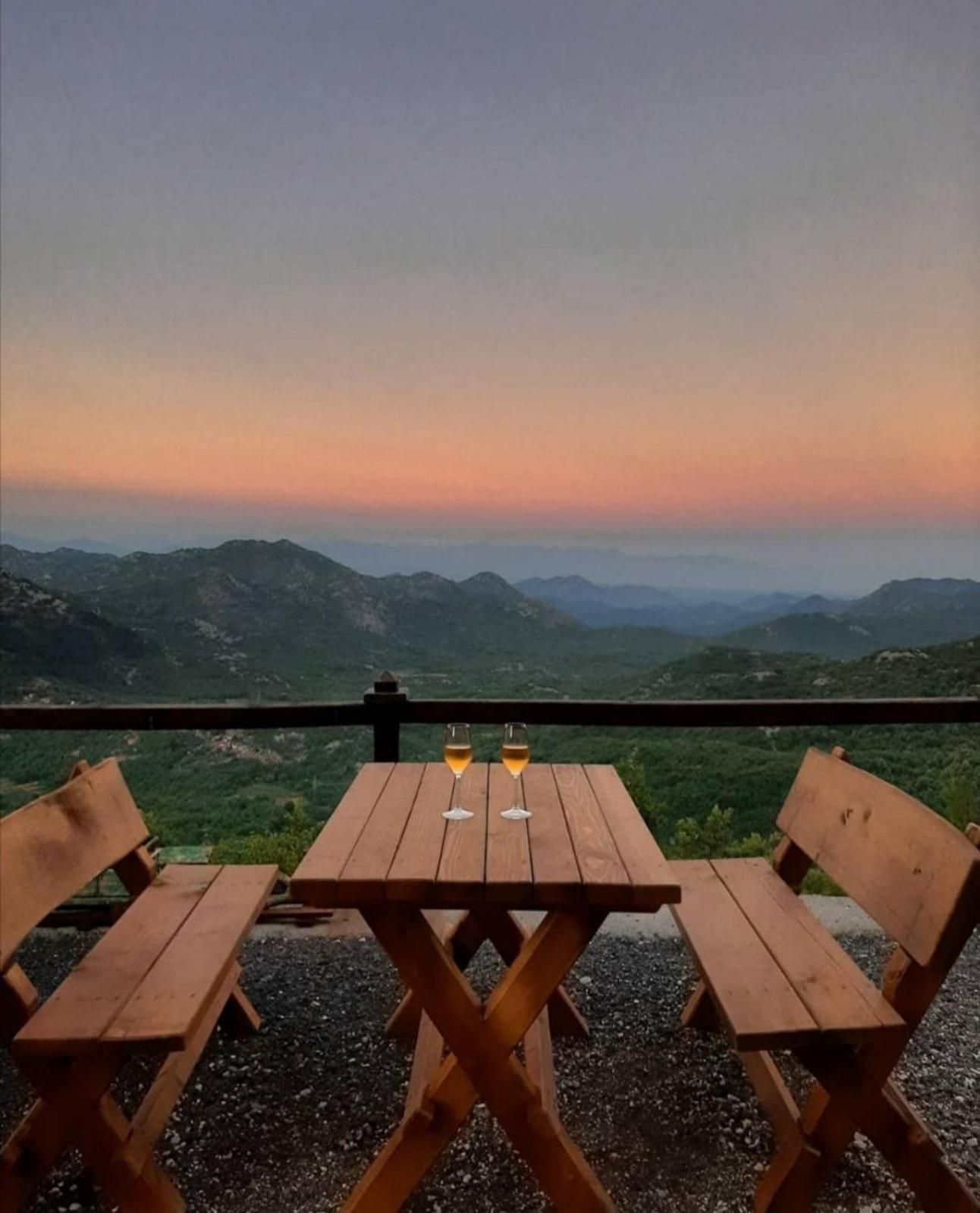 Camp Oaza,Lipa Hotel Цетине Екстериор снимка