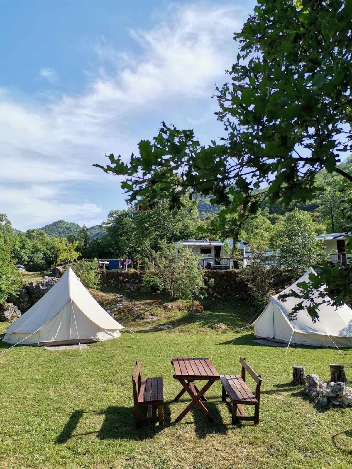 Camp Oaza,Lipa Hotel Цетине Екстериор снимка
