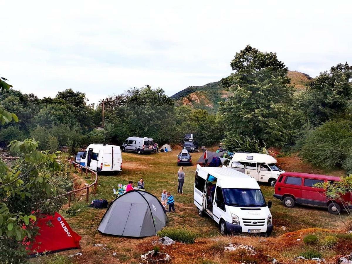 Camp Oaza,Lipa Hotel Цетине Екстериор снимка